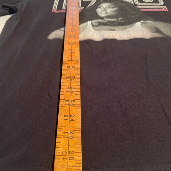 Official Lizzo Merch From The Special Tour 2023 T Shirt Black Large Worn Once - Picture 6 of 7